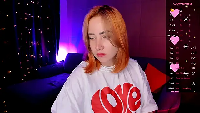 deboramoore online show from May 6, 2026, 1:57 am