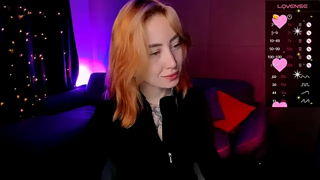 deboramoore online show from May 12, 2026, 2:08 am
