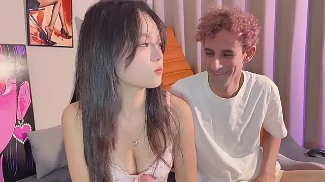 Snapshot of 19cmfuck18girl chatting on December 21, 2025, 2:24 pm 19cmfuck18girl online show from December 21, 2025, 2:24 pm