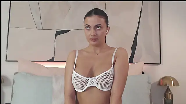 NicoleBrawn online show from September 25, 2025, 7:56 am