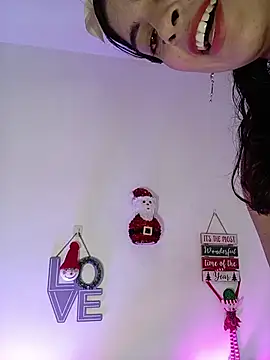 Fox Roxxan online show from December 16, 2025, 1:32 am