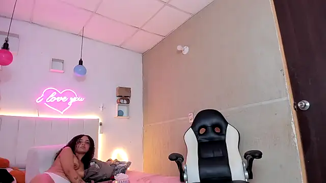 Andre lezcano online show from September 23, 2025, 8:12 pm