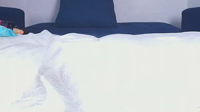 Snapshot of couplelove543 chatting on September 26, 2025, 1:04 pm couplelove543 online show from September 26, 2025, 1:04 pm