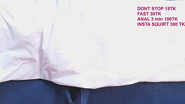 Snapshot of couplelove543 chatting on November 6, 2025, 2:29 pm couplelove543 online show from November 6, 2025, 2:29 pm