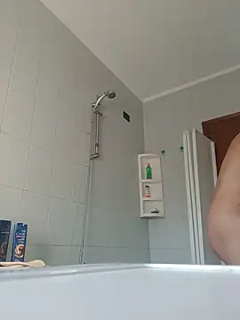 Alessio1987 online show from June 8, 2026, 5:52 am