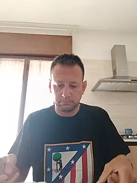 Alessio1987 online show from June 12, 2026, 5:39 am