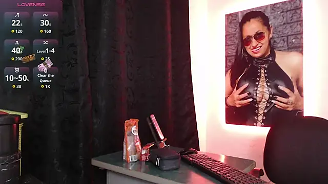 Snapshot of holydeath_1 chatting on October 15, 2025, 10:10 pm holydeath 1 online show from October 15, 2025, 10:10 pm