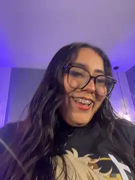 KatlynRous online show from May 7, 2026, 6:57 pm