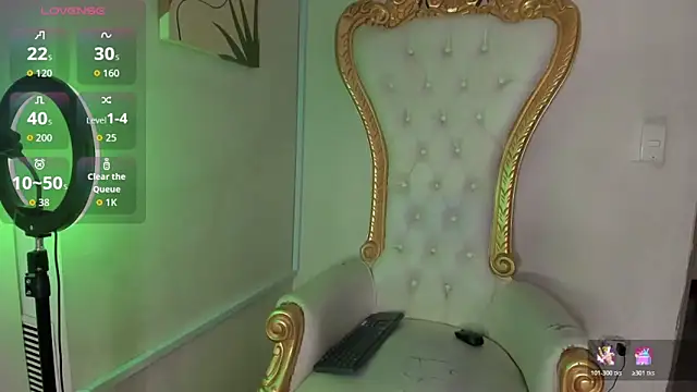 Snapshot of Sweet_Lucyy chatting on October 22, 2025, 4:24 am Sweet Lucyy online show from October 22, 2025, 4:24 am