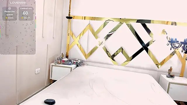 Snapshot of Sweet_Lucyy chatting on October 23, 2025, 4:12 am Sweet Lucyy online show from October 23, 2025, 4:12 am