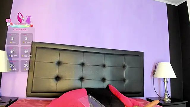 GreciaFox1 online show from April 30, 2026, 12:22 pm