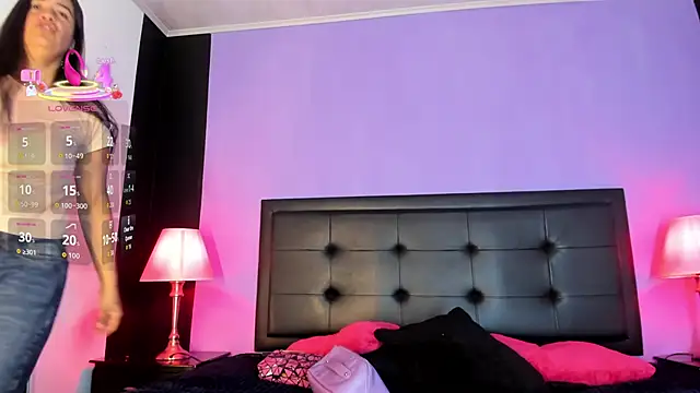 GreciaFox1 online show from May 5, 2026, 12:24 pm