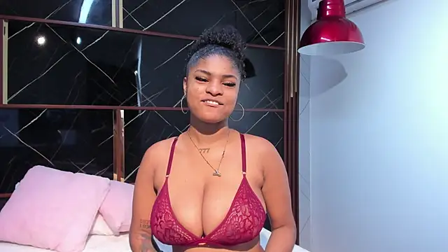 HannyThompson online show from November 4, 2025, 12:48 pm