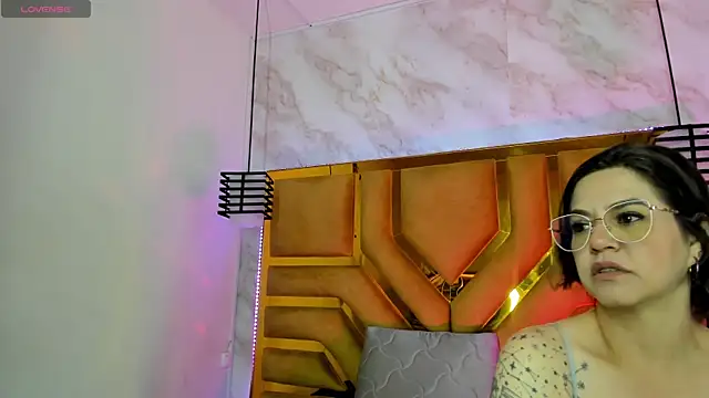 Snapshot of Luciifeer_ chatting on September 16, 2025, 6:42 pm Luciifeer  online show from September 16, 2025, 6:42 pm