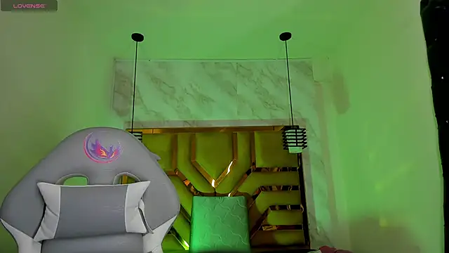 Snapshot of Luciifeer_ chatting on October 25, 2025, 6:57 pm Luciifeer  online show from October 25, 2025, 6:57 pm