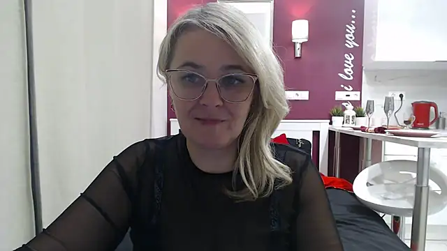 EleanoraDream online show from March 8, 2026, 2:04 am