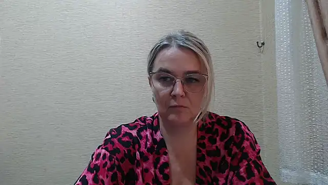 EleanoraDream online show from July 20, 2026, 9:01 am