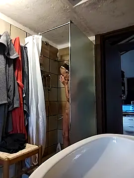 Snapshot of clarabell4 chatting on September 17, 2025, 5:42 am clarabell4 online show from September 17, 2025, 5:42 am