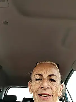 Snapshot of clarabell4 chatting on September 22, 2025, 7:32 am clarabell4 online show from September 22, 2025, 7:32 am