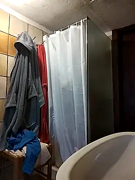 Snapshot of clarabell4 chatting on October 7, 2025, 5:26 am clarabell4 online show from October 7, 2025, 5:26 am