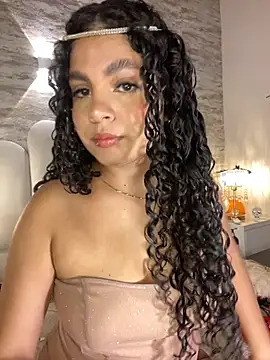 Yassy vazquez online show from October 25, 2025, 7:41 pm