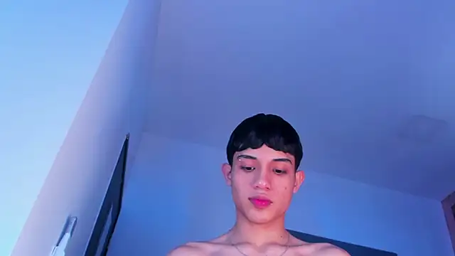 Sebax Young online show from February 21, 2026, 7:59 pm