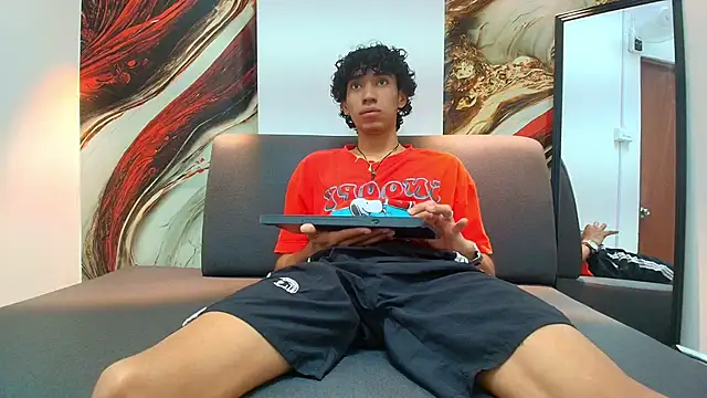 Snapshot of simondwayne chatting on March 25, 2026, 7:20 pm simondwayne online show from March 25, 2026, 7:20 pm