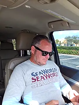 cubanitofeliz40 online show from February 17, 2026, 8:04 pm