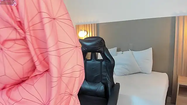 emma fhox online show from October 2, 2025, 2:29 am