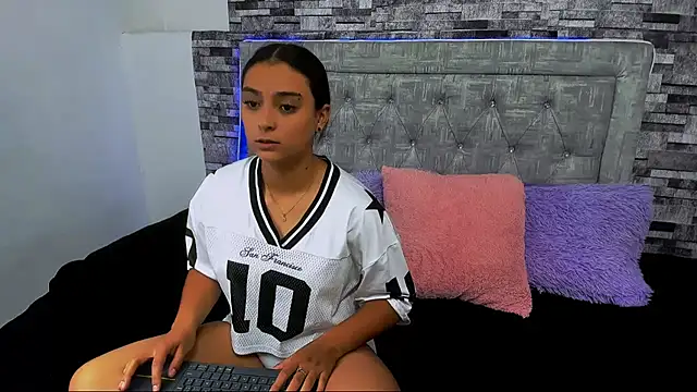 Snapshot of nicolexxaleja chatting on October 16, 2025, 8:10 pm nicolexxaleja online show from October 16, 2025, 8:10 pm