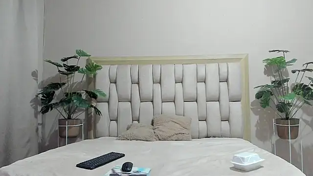 SofiandMarko online show from March 8, 2026, 2:04 am