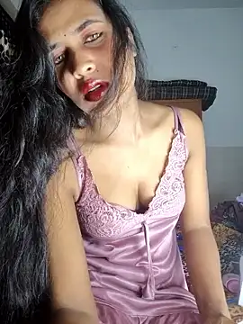 cute radhikaa online show from September 12, 2025, 11:10 am