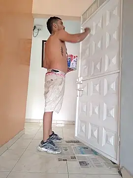 Snapshot of DOEBUY66 chatting on November 6, 2025, 8:32 pm DOEBUY66 online show from November 6, 2025, 8:32 pm