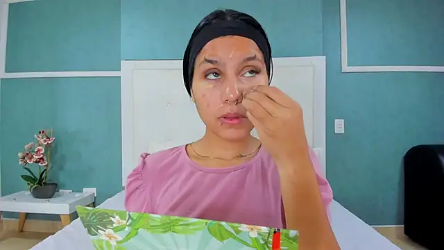 Snapshot of ania_gomez chatting on October 5, 2025, 12:47 pm ania gomez online show from October 5, 2025, 12:47 pm
