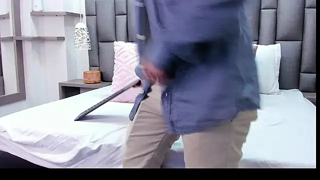 Snapshot of ZoeKrug chatting on March 7, 2026, 12:13 pm ZoeKrug online show from March 7, 2026, 12:13 pm