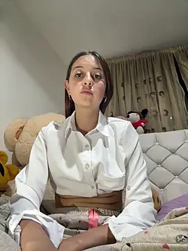 esmeralda diamond69 online show from February 12, 2026, 5:13 am