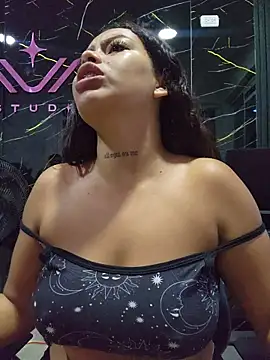 Yessica Lopezz online show from June 16, 2026, 11:46 am