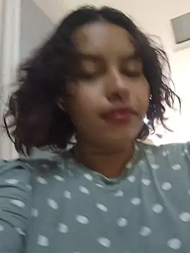 Yessica Lopezz online show from August 6, 2026, 11:56 am