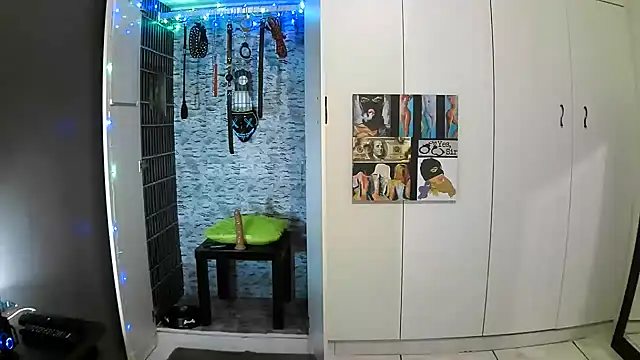 Snapshot of BaDSubMiss chatting on September 27, 2025, 9:53 pm BaDSubMiss online show from September 27, 2025, 9:53 pm