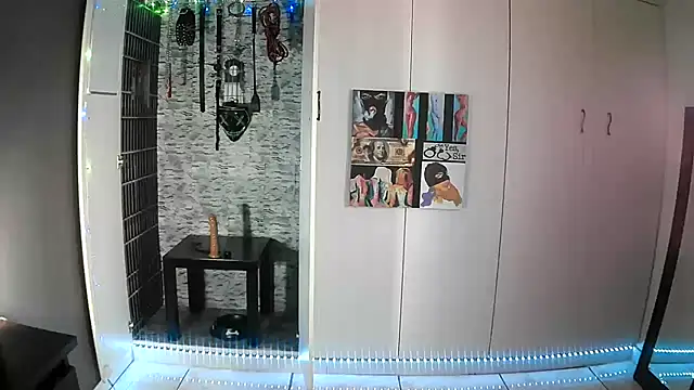 Snapshot of BaDSubMiss chatting on October 31, 2025, 4:24 am BaDSubMiss online show from October 31, 2025, 4:24 am