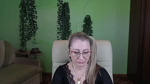 Habibi Honeyy online show from November 7, 2025, 4:56 am