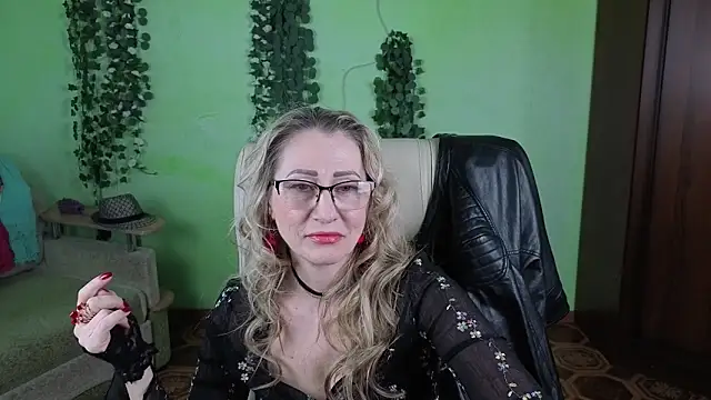 Snapshot of Habibi_Honeyy chatting on March 23, 2026, 1:15 pm Habibi Honeyy online show from March 23, 2026, 1:15 pm