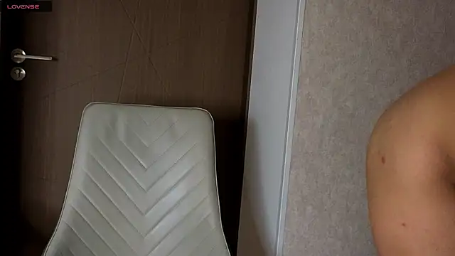 NoFace Model online show from February 22, 2026, 5:11 pm