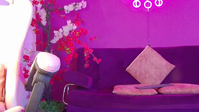 Daliana Gounbolt online show from June 24, 2026, 1:43 pm