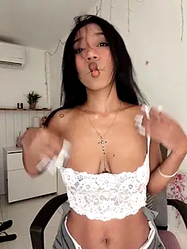 Snapshot of LeilaEbony chatting on September 9, 2025, 12:48 pm LeilaEbony online show from September 9, 2025, 12:48 pm