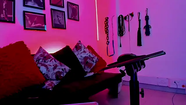 MistressNyx cg online show from November 7, 2025, 3:12 pm