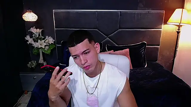 ethan rodgers online show from October 18, 2025, 7:36 pm