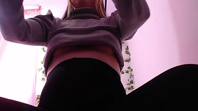 camillej online show from September 11, 2025, 7:14 pm