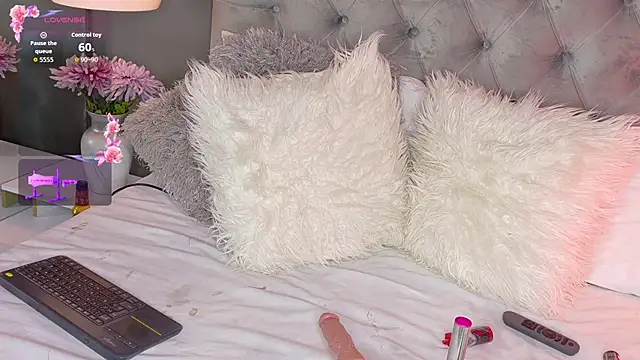 ElisaPeters online show from September 26, 2025, 6:12 pm