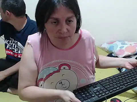 jade noah  online show from January 10, 2026, 2:19 pm